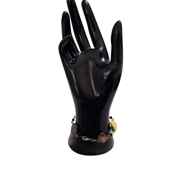 Handcrafted Shell & Glass Bead Bracelet With Lobster Clasp - Picture 8 of 11